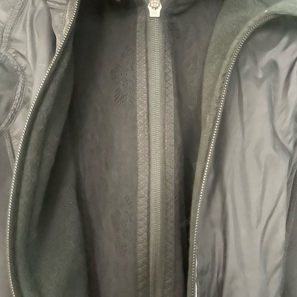 Lululemon Run: Bundle Up Jacket - Picture 5 of 6